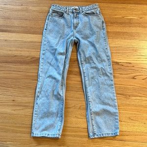 Like New Need Supply Women’s Jeans Style Pen Fit in Bleach Out 27/4